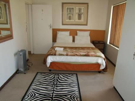 Kempton Park Country Lodge Johannesburg Ngoại thất bức ảnh